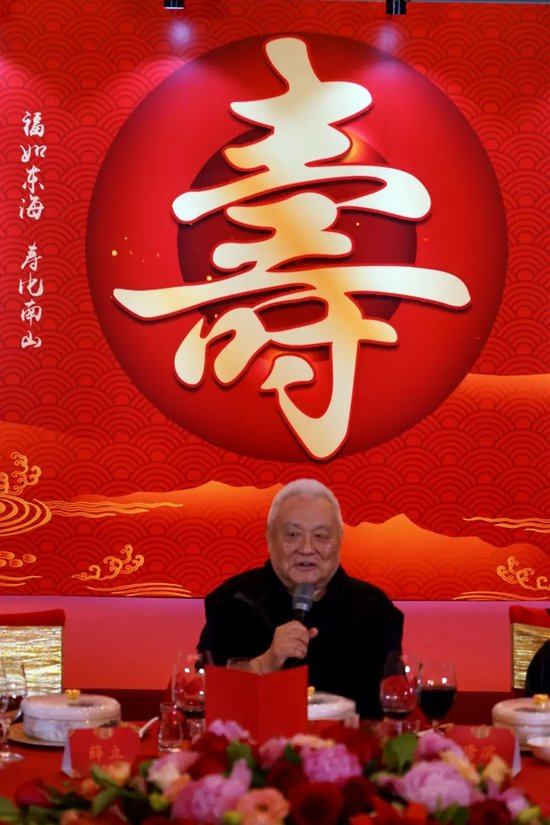 因为亚洲当中中国玩家人口基数的众多介绍图片