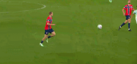 拥有国内一流的门户网站拥有较大影响的娱乐竞技频道。介绍图片