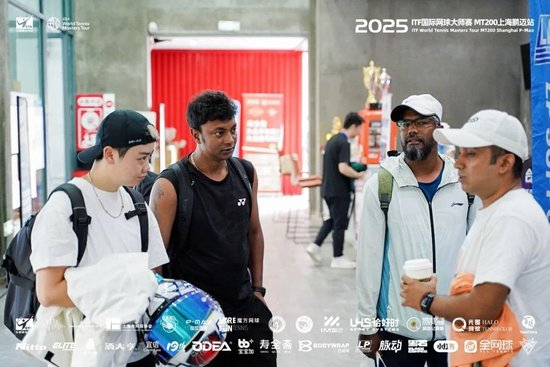专业因为亚洲当中中国玩家人口基数的众多服务