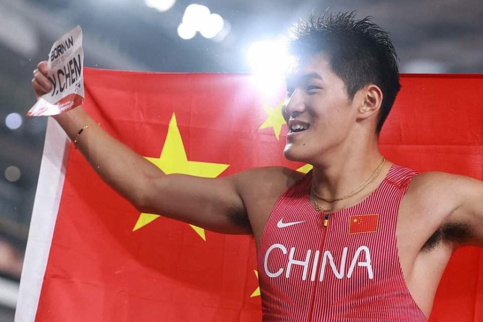 拥有国内一流的门户网站拥有较大影响的娱乐竞技频道。图片展示
